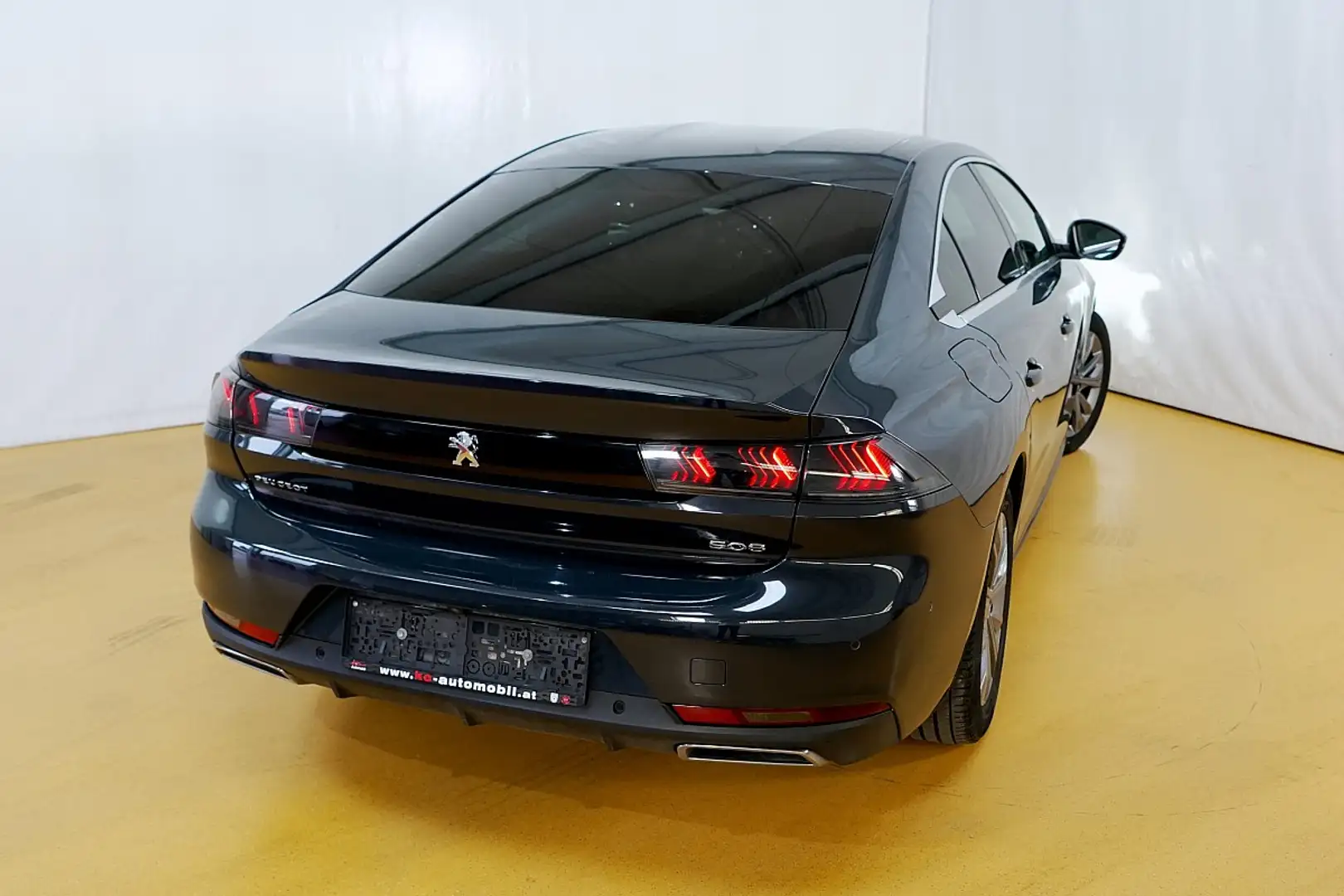 Peugeot 508 1,5 BlueHDi 130 EAT8 S&S Allure Aut. Grijs - 2