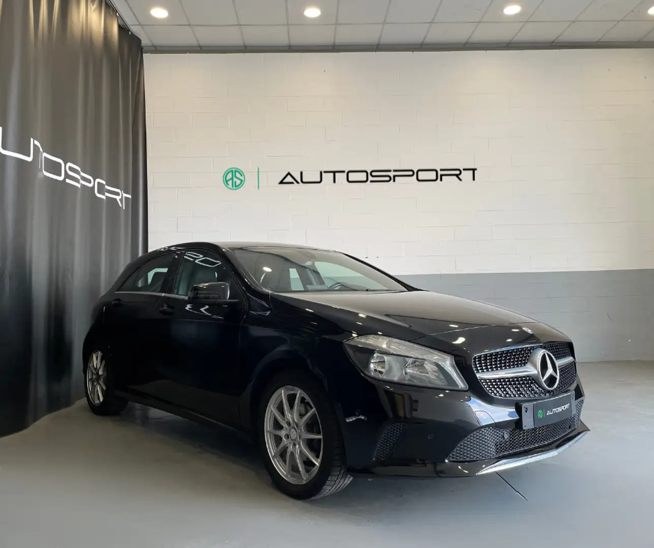 Mercedes-Benz A 180 A 180 d Executive Noir - 1
