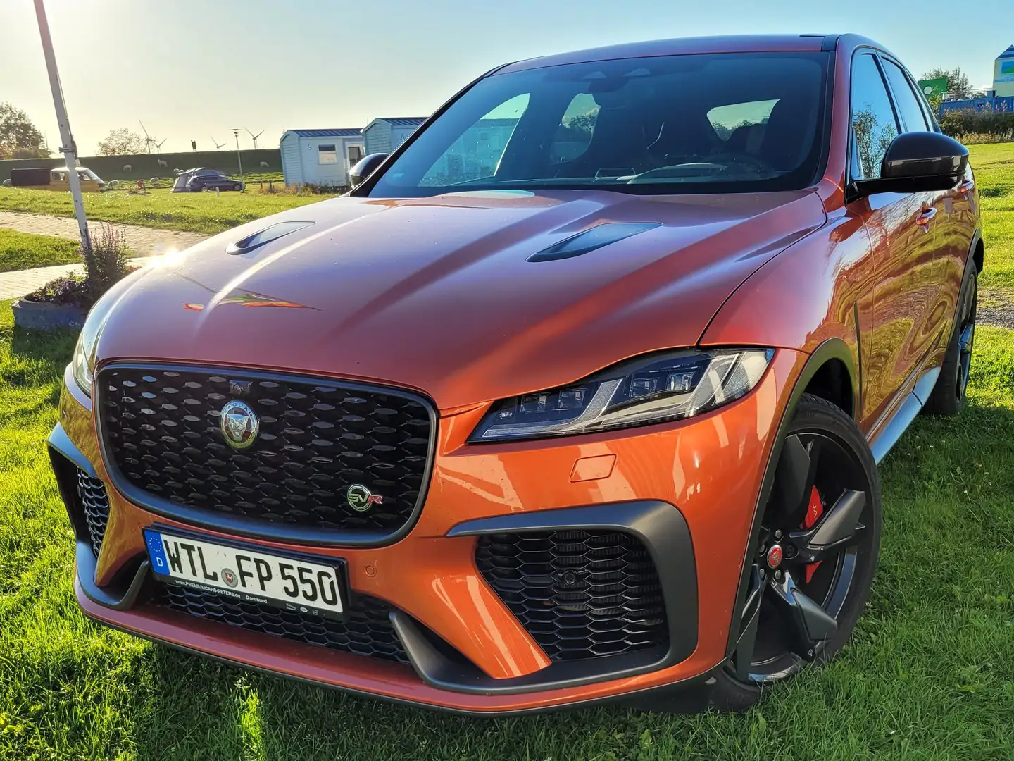Jaguar F-Pace F-Pace+P550+AWD+SVR Orange - 2
