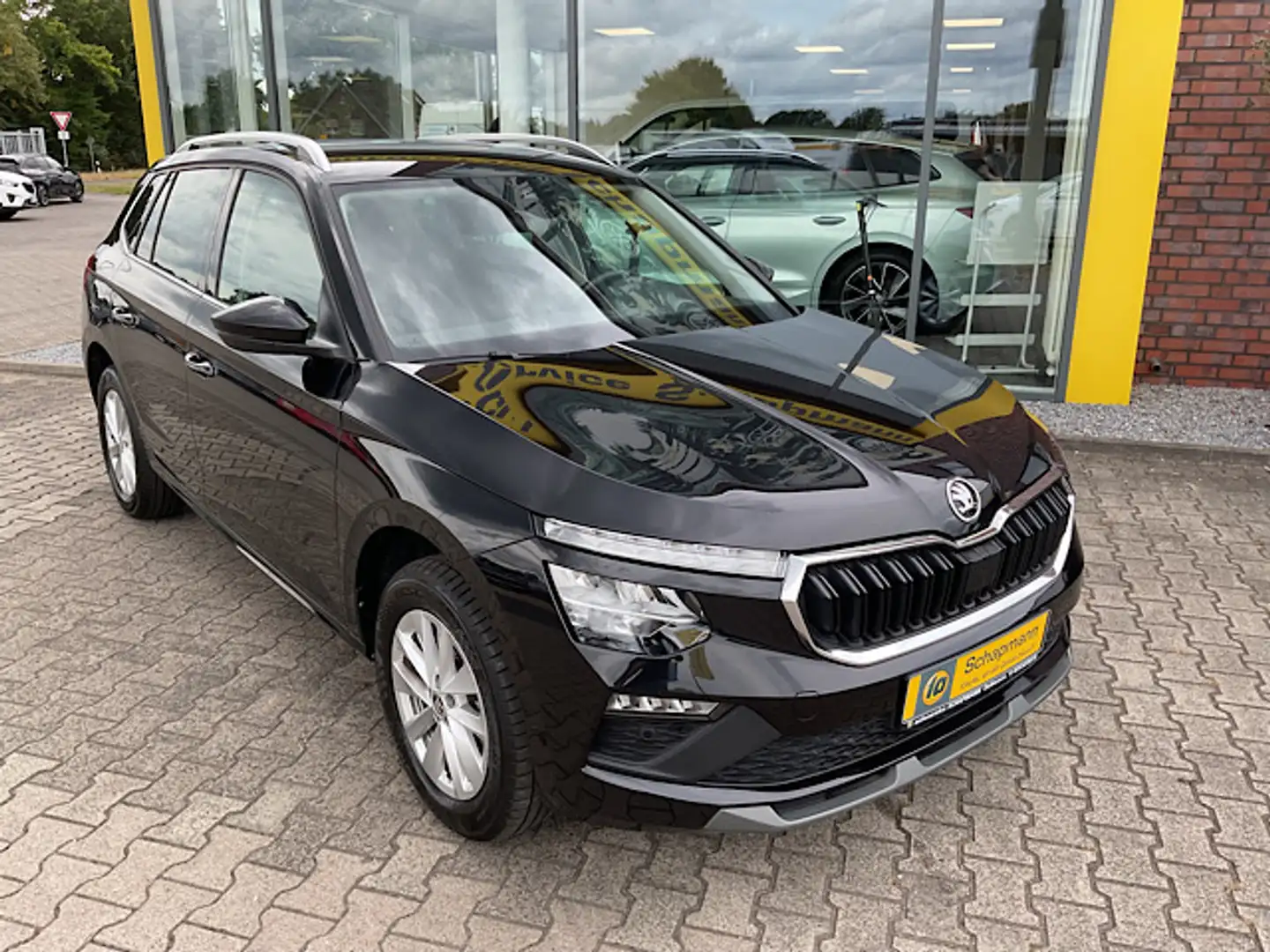 Skoda Kamiq Kamiq 1.0 TSI DSG Selection *KESSY*APP*LED*CAM* Schwarz - 2