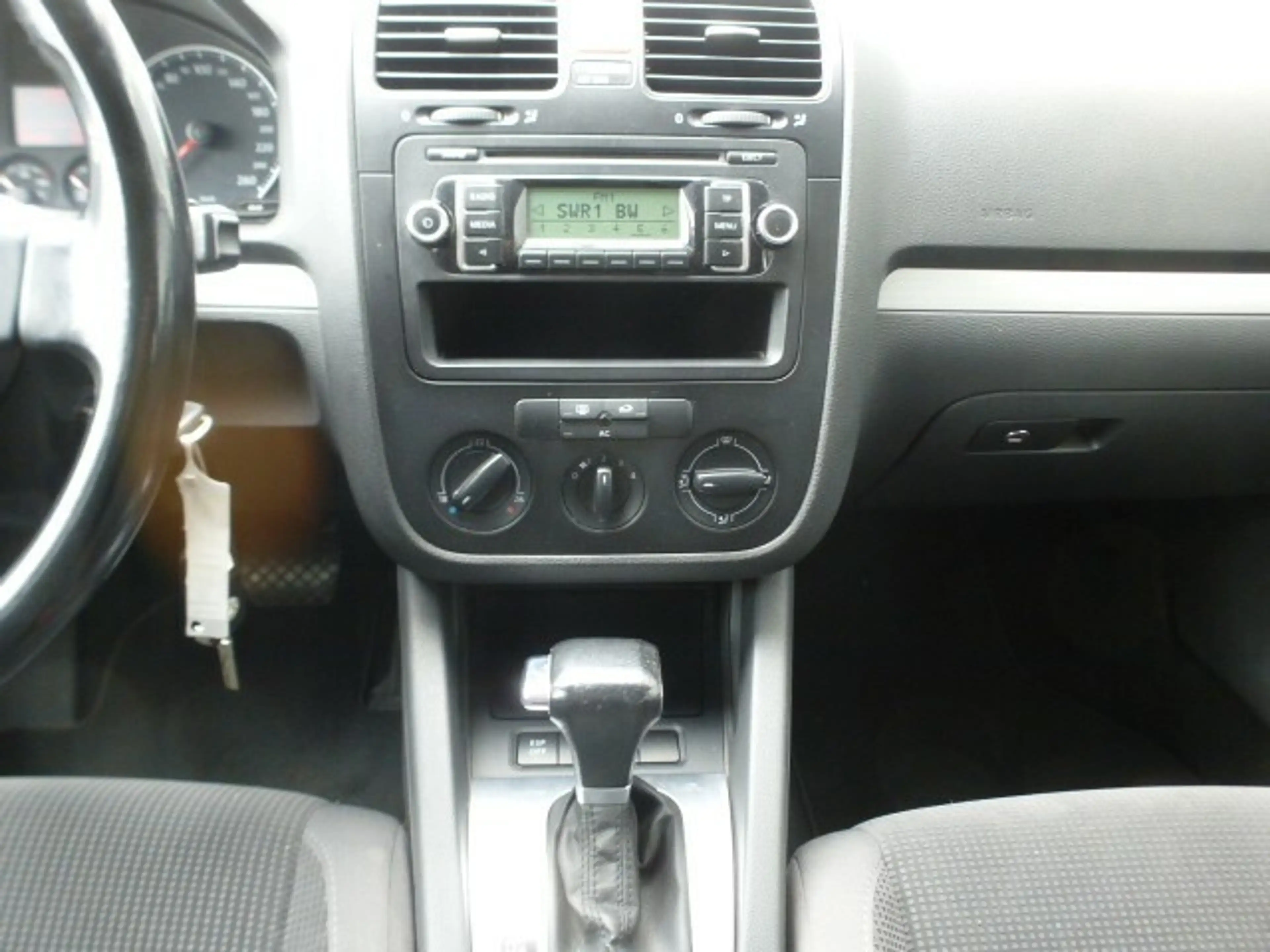 Volkswagen Golf Variant Comfortline 1,6 Automatik Klima TÜV 11-2027 — photo 8