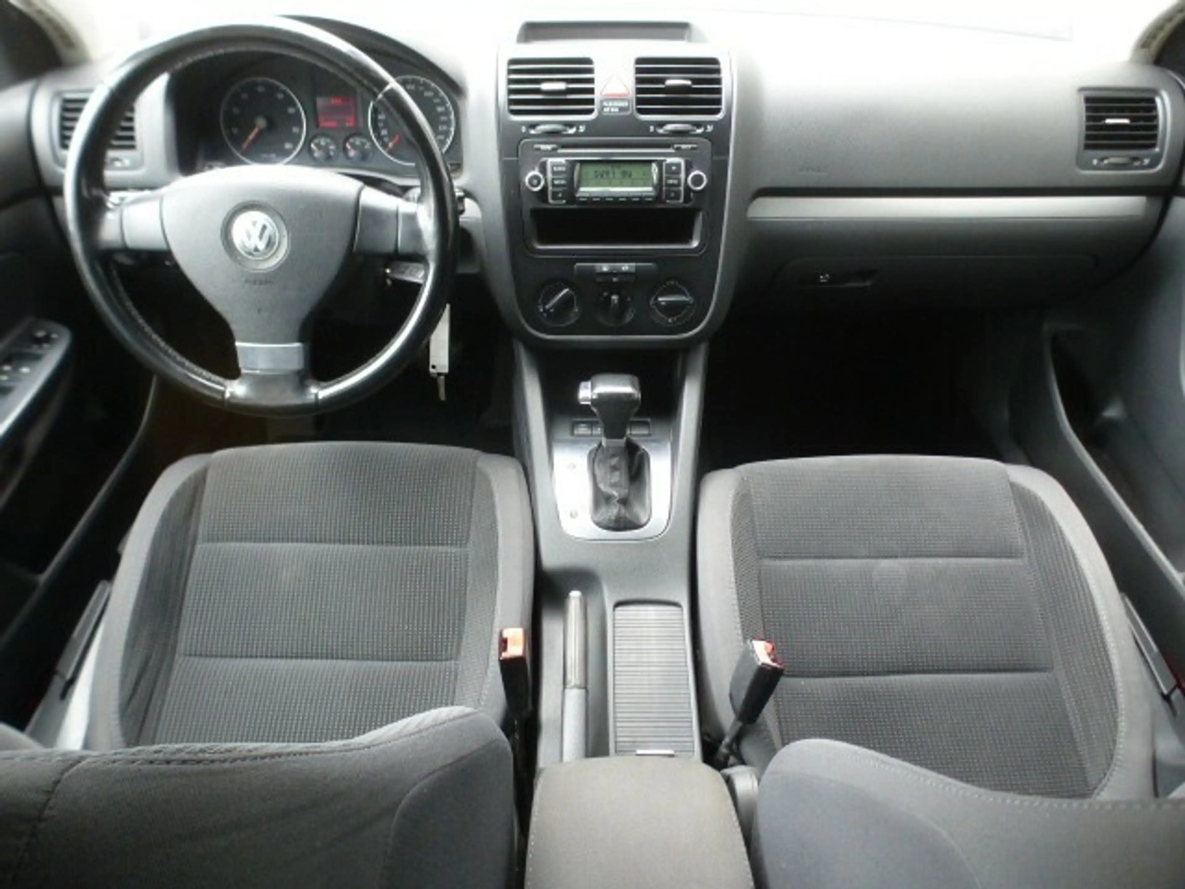 Volkswagen Golf Variant Comfortline 1,6 Automatik Klima TÜV 11-2027 — photo 7