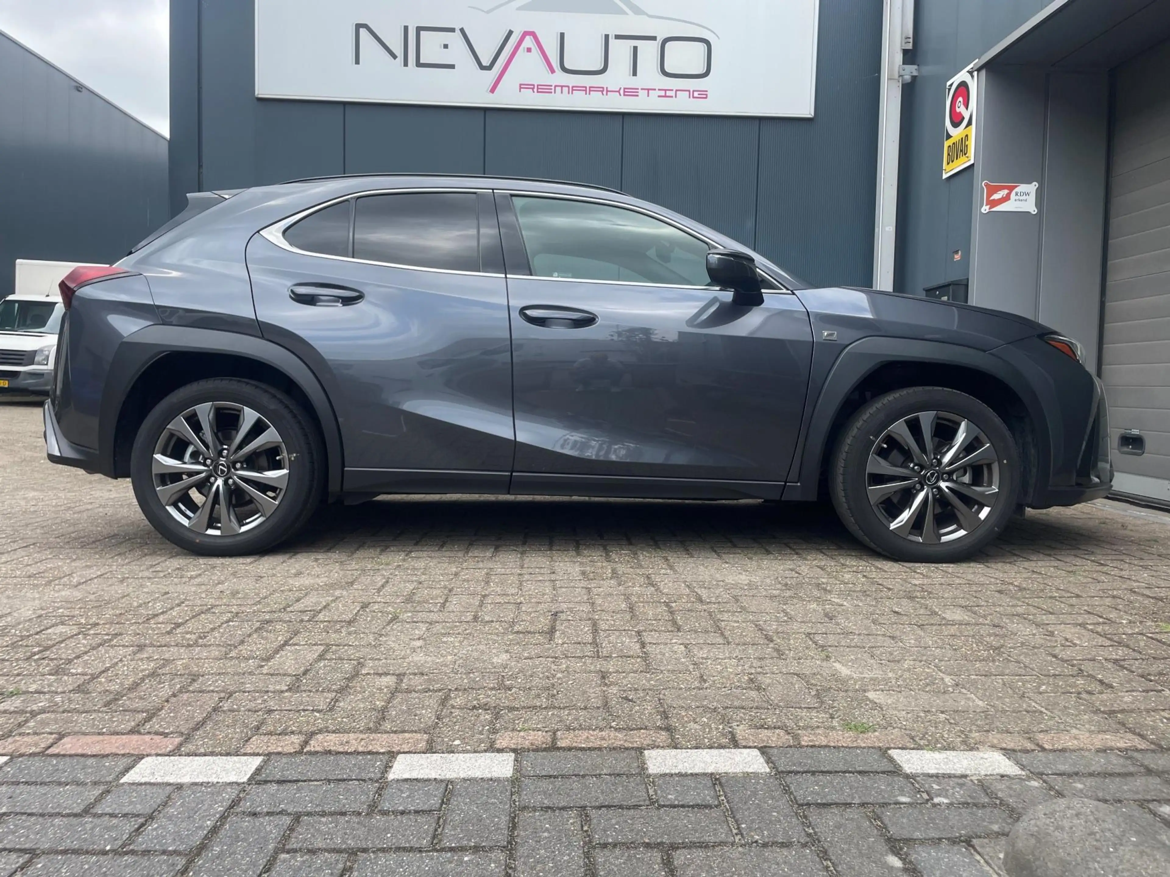 Lexus UX 250h F SPORT Design STOELVERWARMING LEDER — photo 7