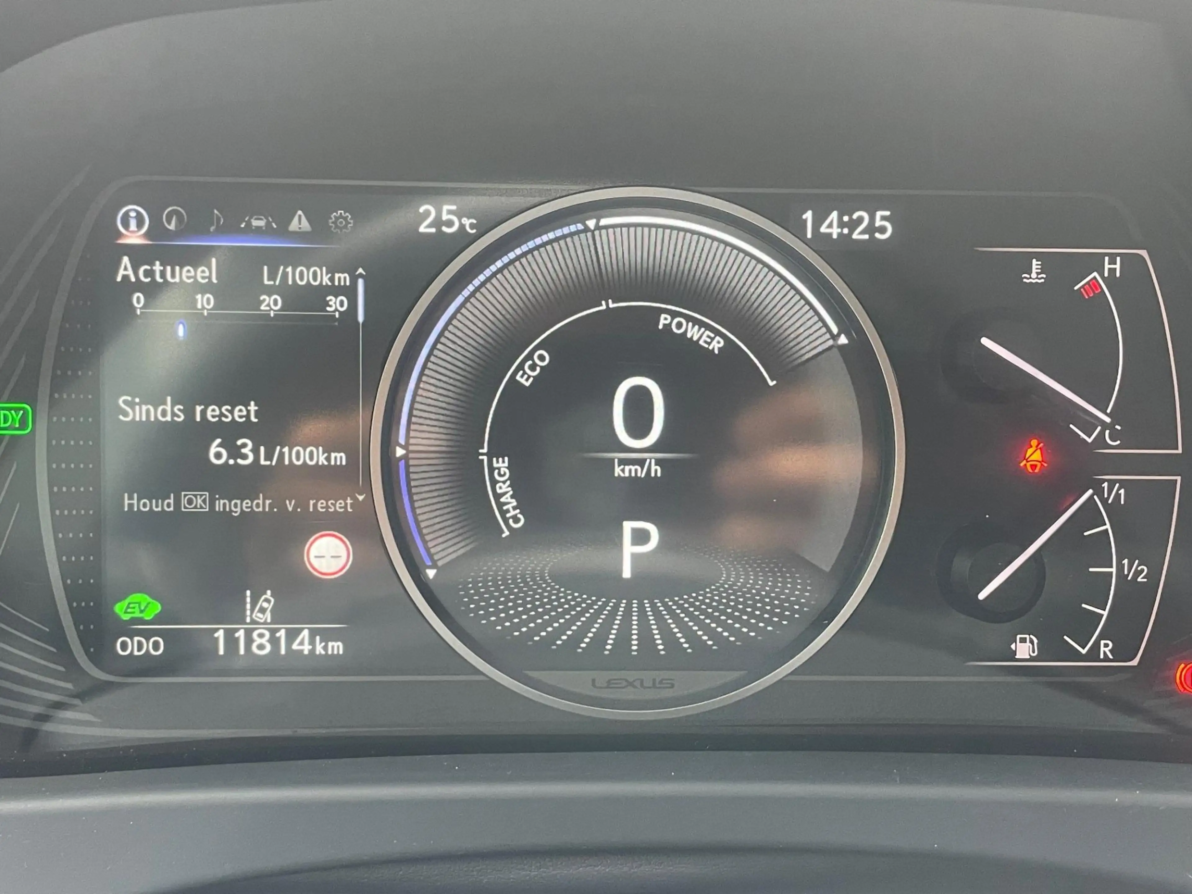 Lexus UX 250h F SPORT Design STOELVERWARMING LEDER — photo 13