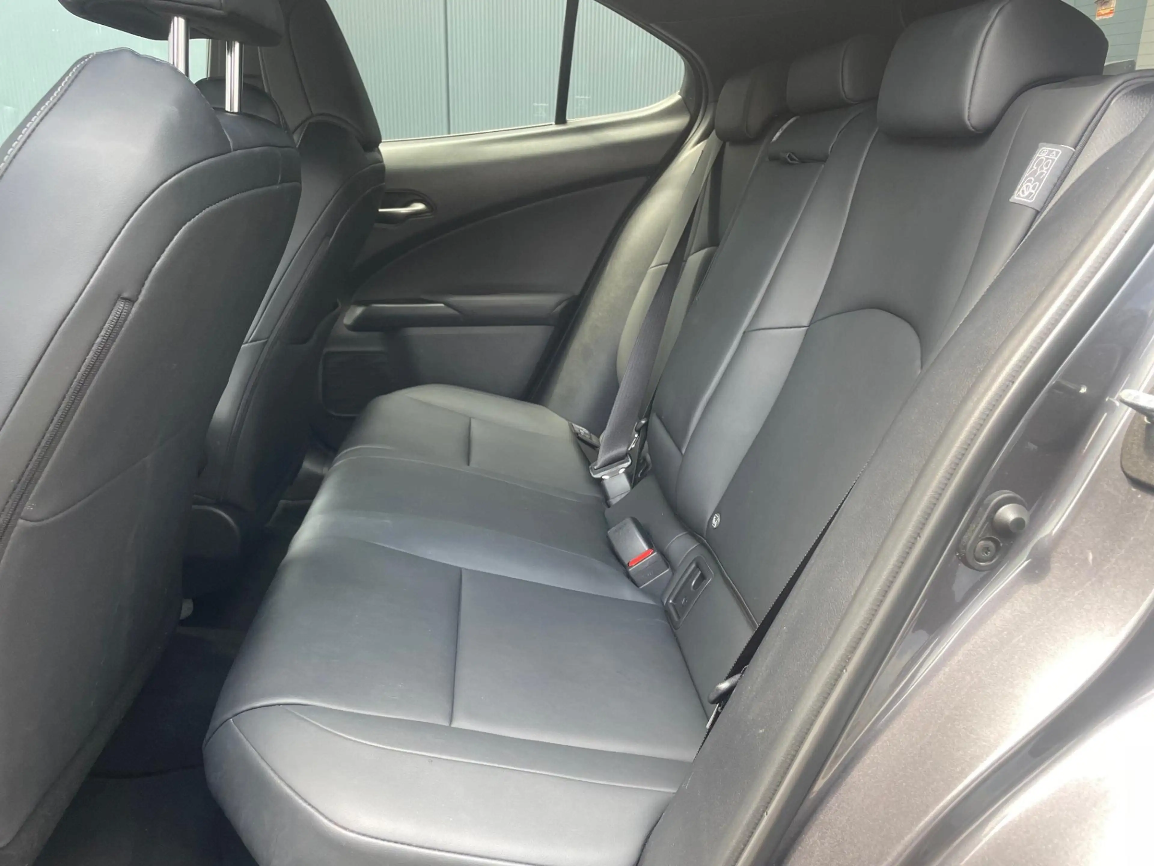 Lexus UX 250h F SPORT Design STOELVERWARMING LEDER — photo 11