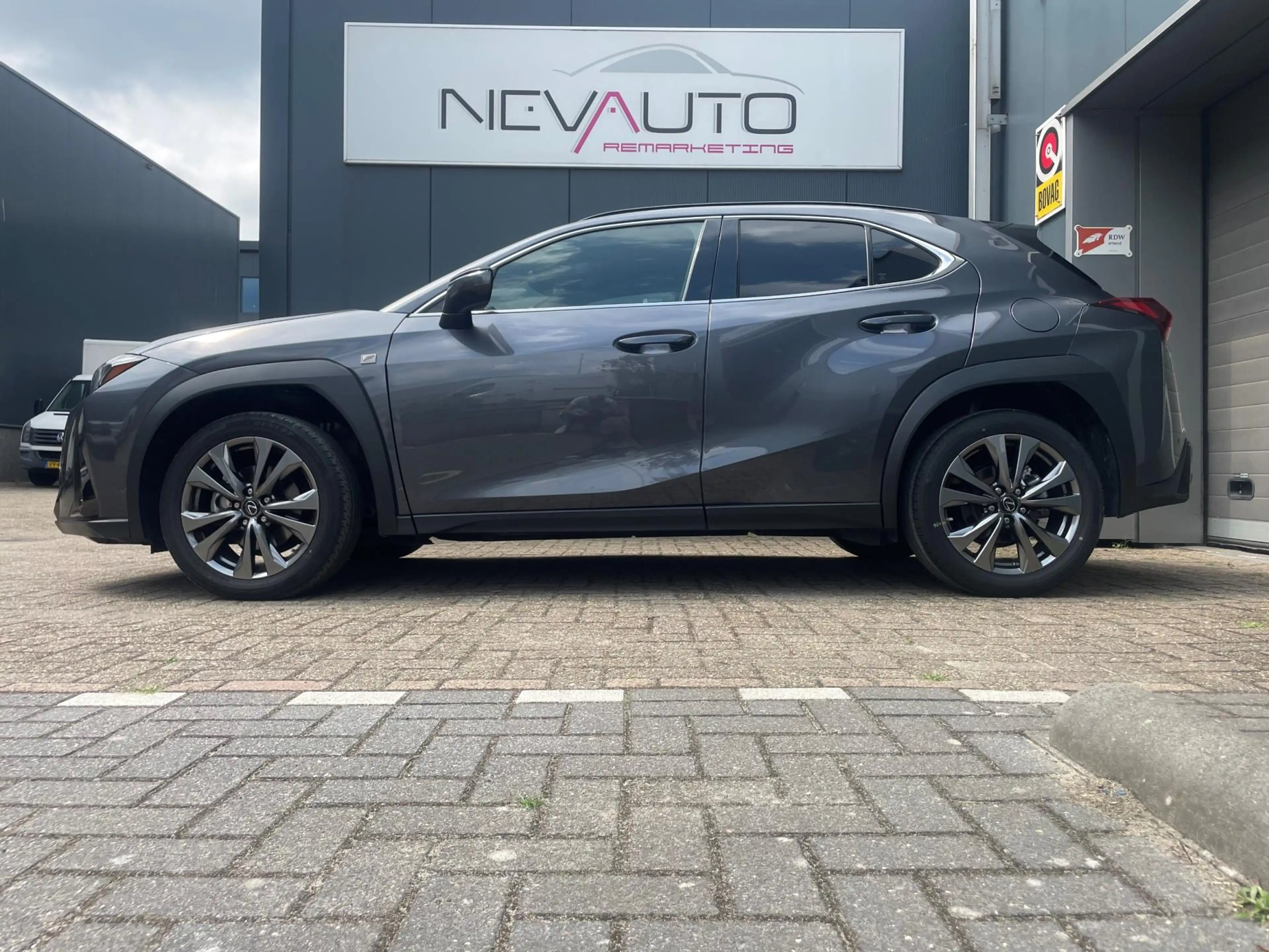 Lexus UX 250h F SPORT Design STOELVERWARMING LEDER — photo 2
