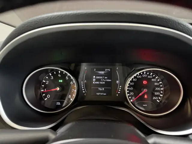 Jeep Compass view 22