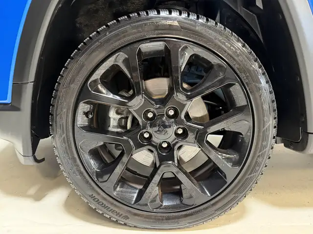 Jeep Compass view 21