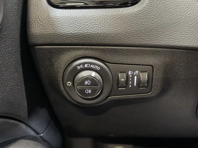 Jeep Compass view 23
