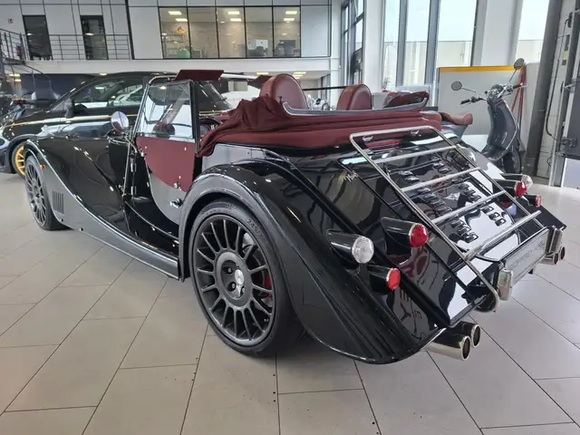 Morgan Plus 8 SPORT BLACK 4.8 V8 BMW 367HP, 1 HAND