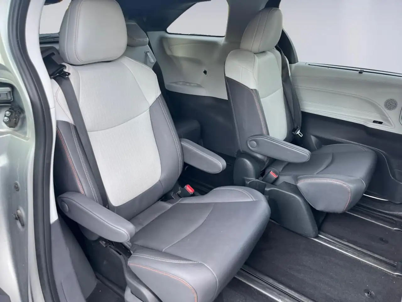 Toyota Sienna fotografie Toyota Sienna