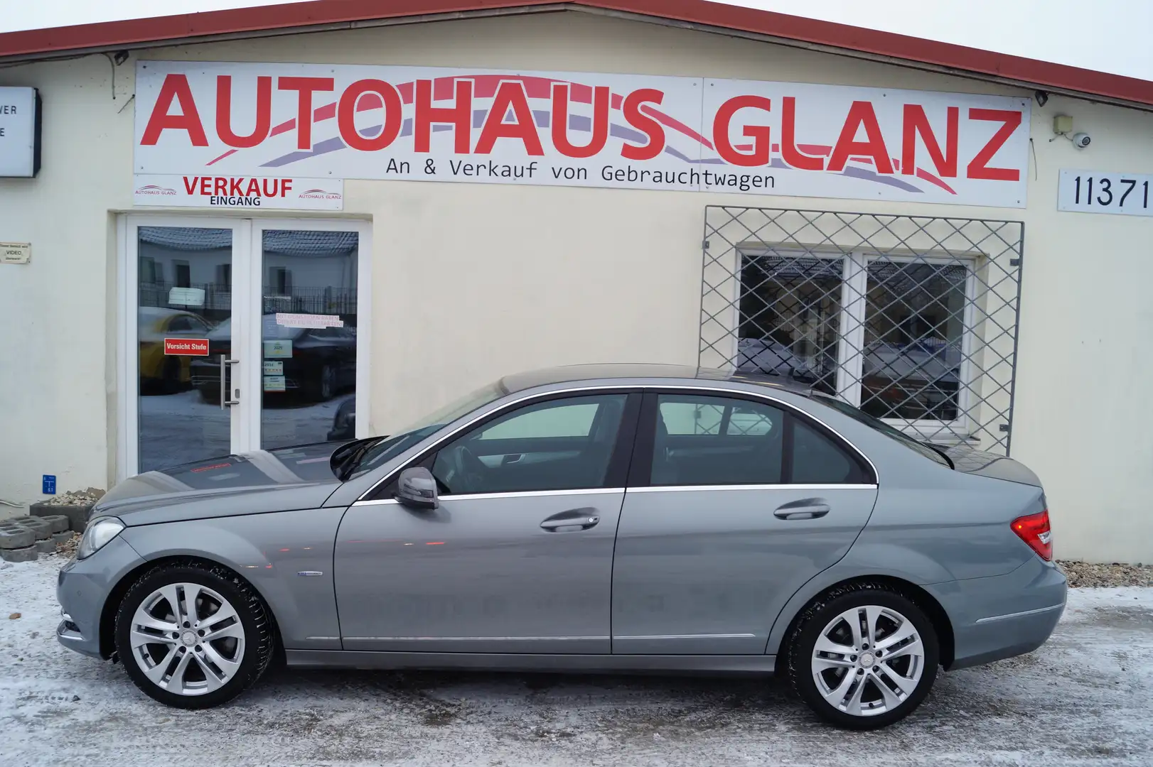Mercedes-Benz C 180 C 180 CGI BlueEfficiency TÜV NEU Grau - 2