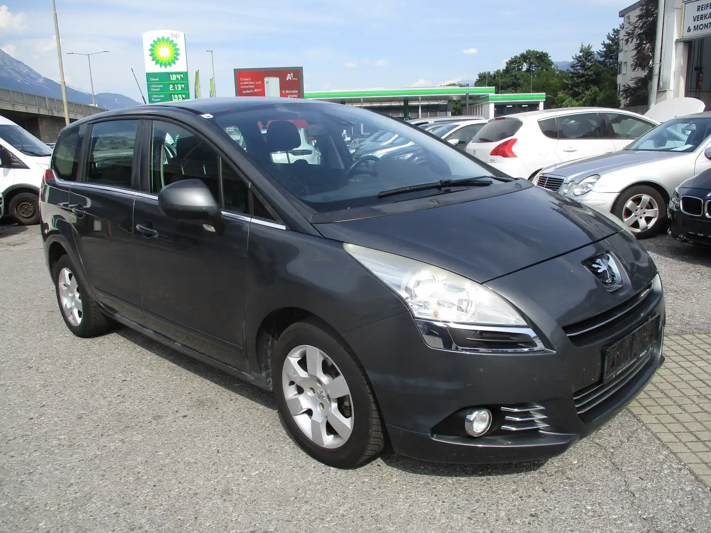 Peugeot 5008 Active Grau - 1