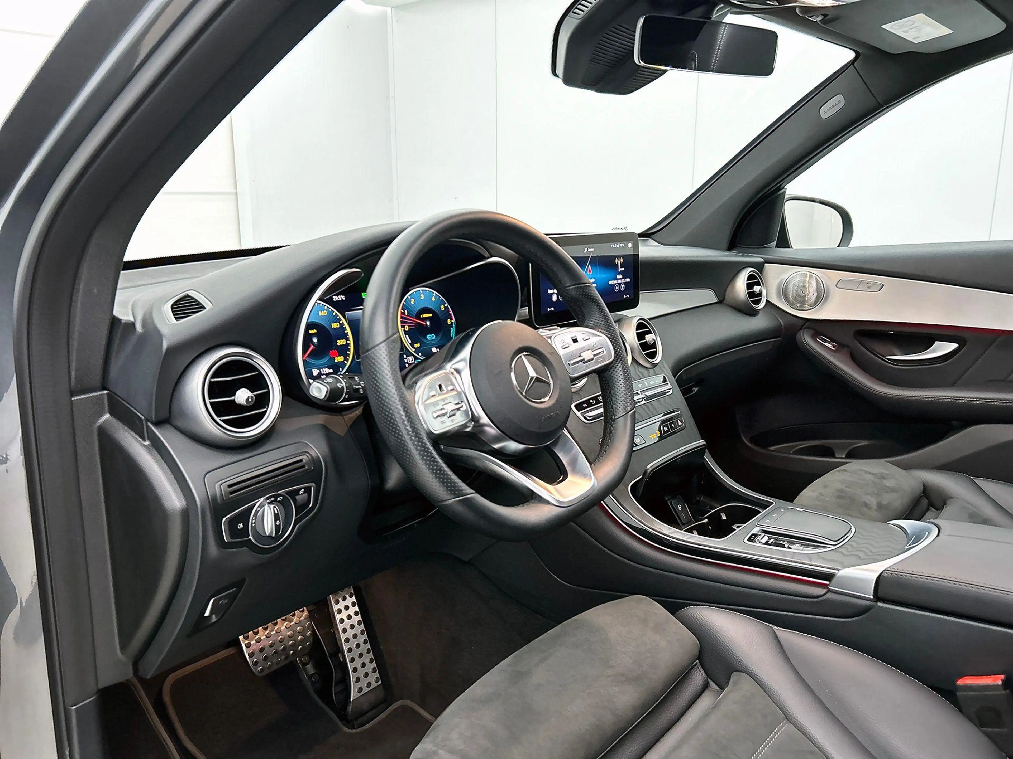 Mercedes-Benz GLC 300 DE 4MATIC SUV AMG Line | Panoramisch Dak | Trekhaa — photo 8