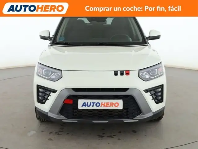 KGM Tivoli view 9