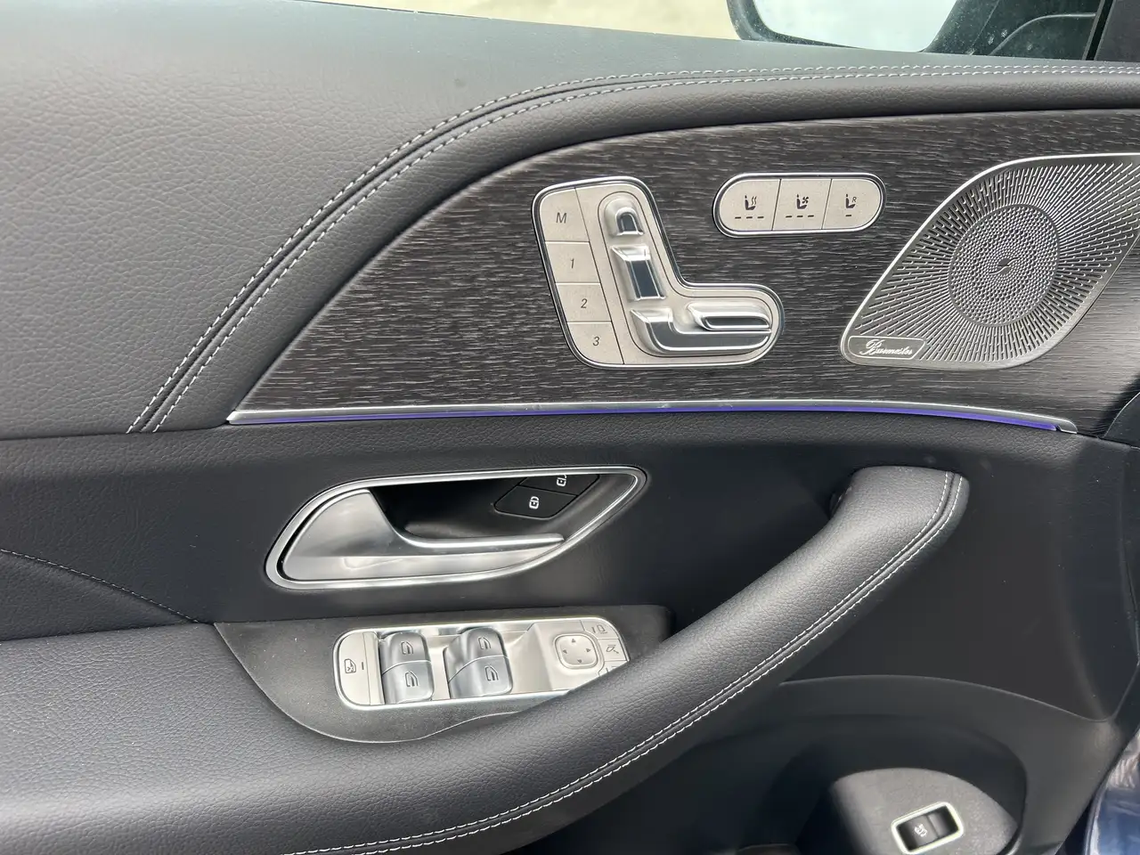 Mercedes-Benz GLE снимка Mercedes-Benz GLE