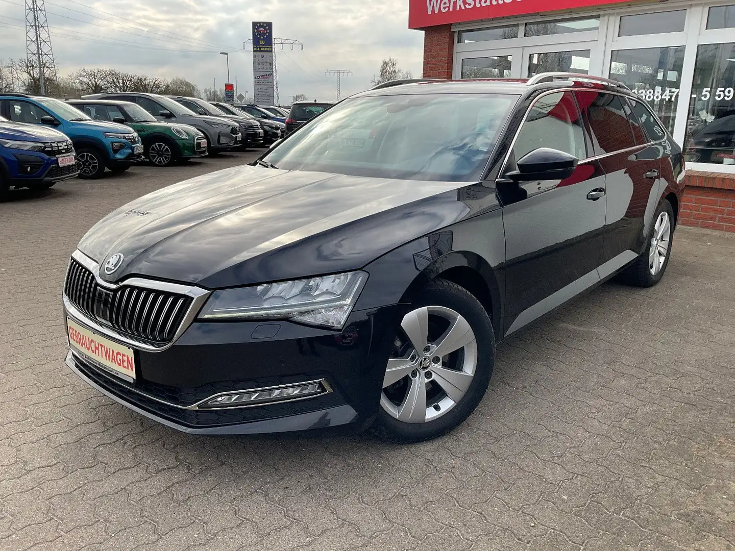 Skoda Superb Combi 4x4*SHZ*Kamera*LED*AHZV*Standhzg.* Noir - 1