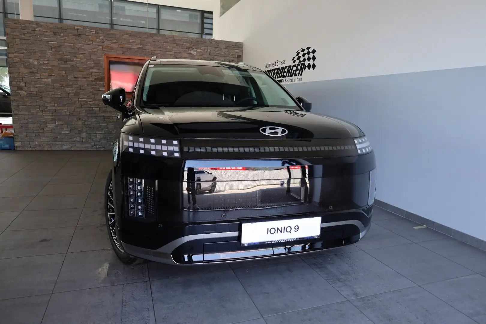 Hyundai IONIQ 9 IONIQ 9 Calligraphy 110 kWh 4WD abzgl. möglicher S Schwarz - 2