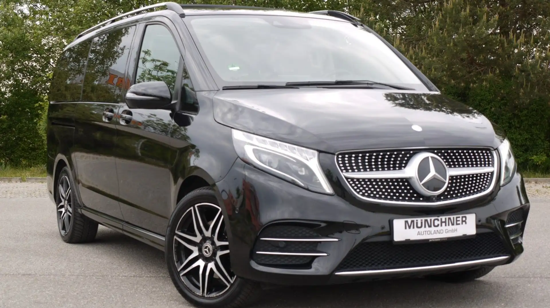 Mercedes-Benz V 300 d L ///AMG EXCLUSIVE EDITION 4MATIC Schwarz - 1