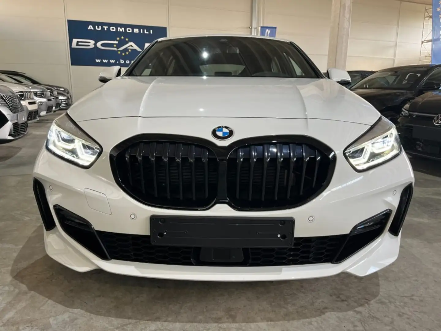 BMW 118 iA Msport Autom./Tetto/"19 M sport/Sed.Guscio/Head Bianco - 2