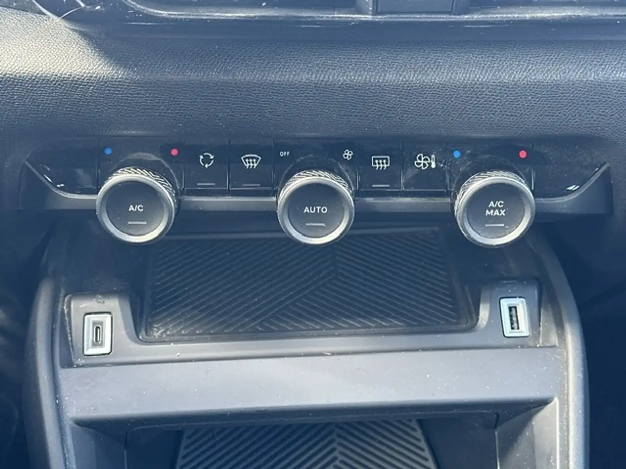 Citroen C4 Berline — photo 15