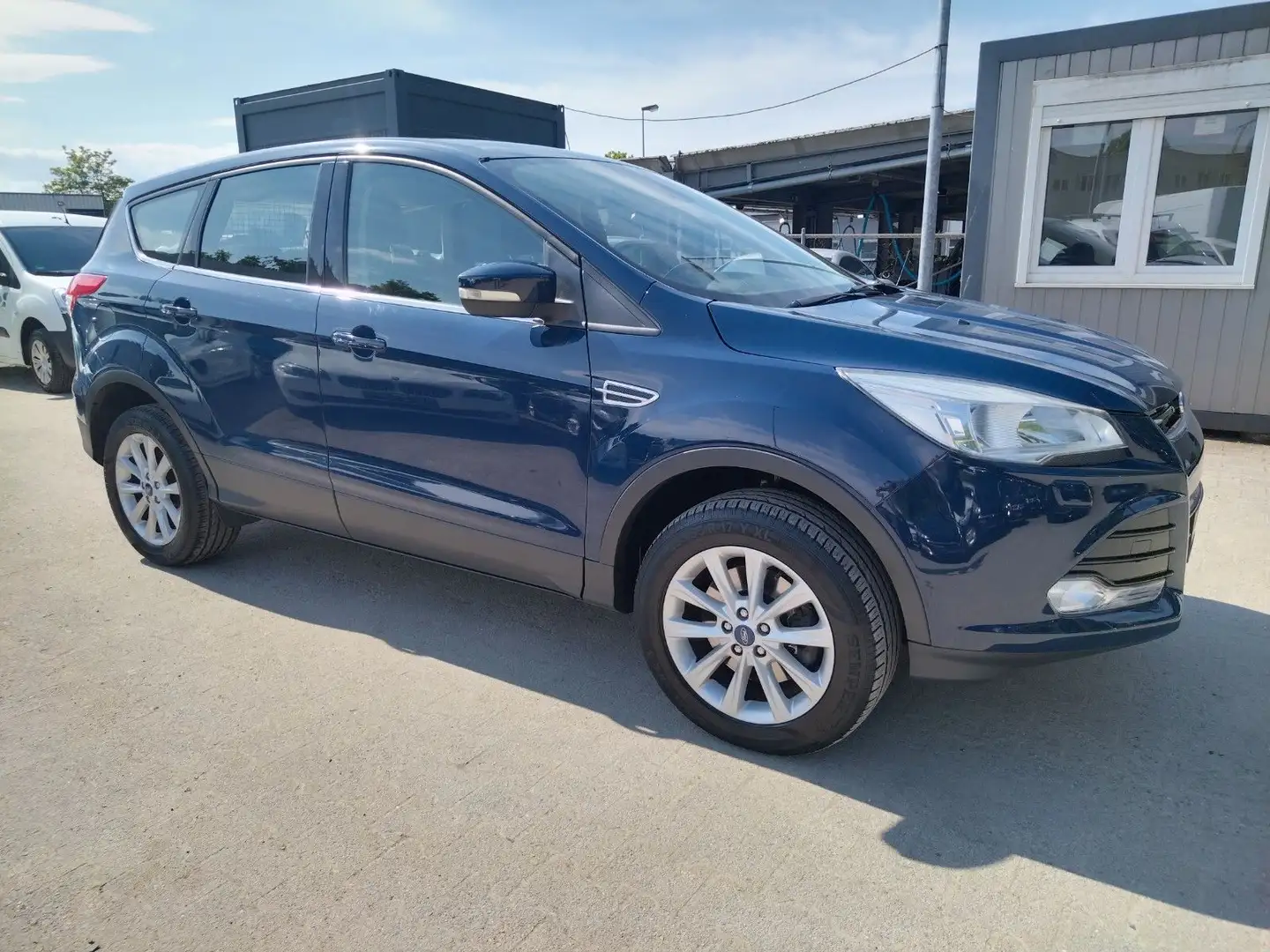 Ford Kuga 2.0 TDCI Titanium 4X4 +AUTOMATIK+NAVI+SHZ Blau - 2