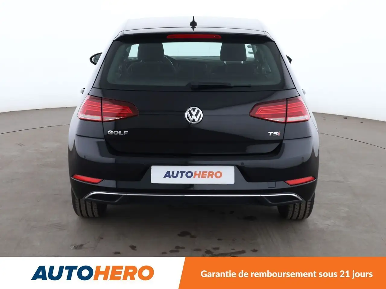 Volkswagen Golf Standard Model — photo 5
