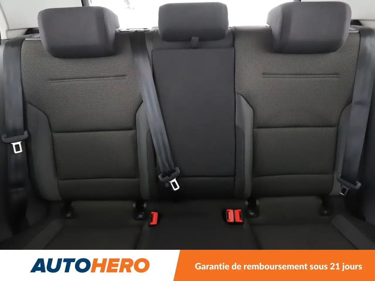 Volkswagen Golf Standard Model — photo 15
