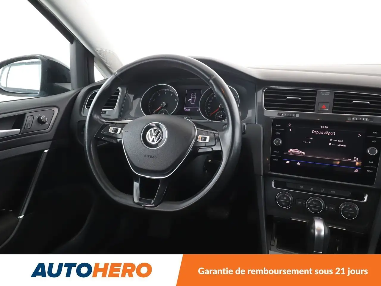 Volkswagen Golf Standard Model — photo 13