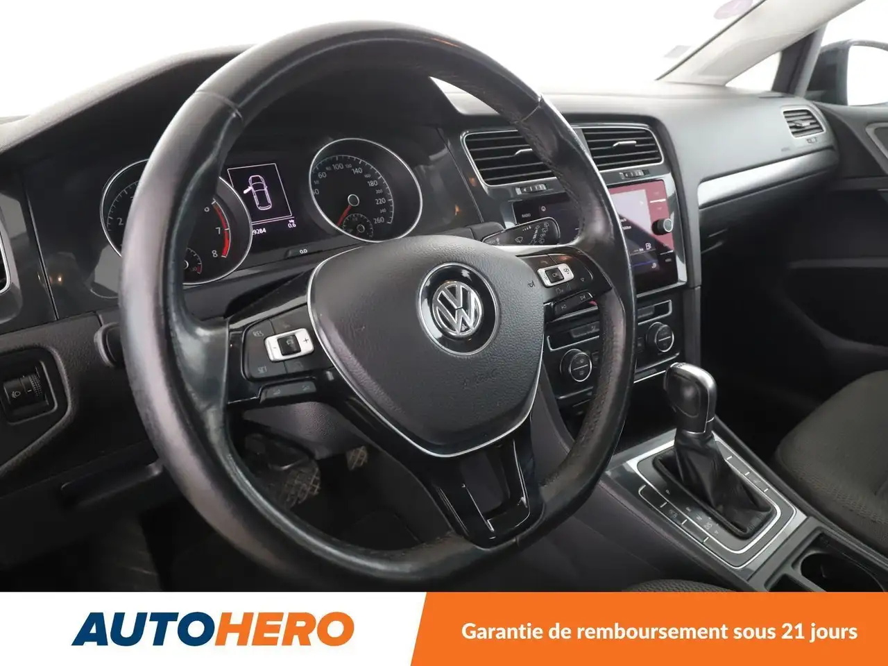 Volkswagen Golf Standard Model — photo 11