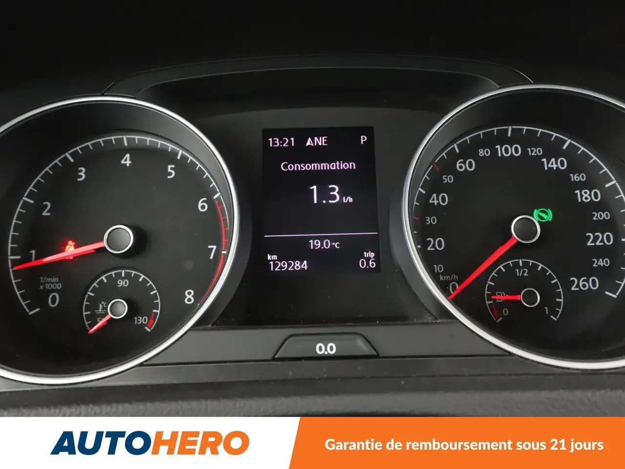 Volkswagen Golf Standard Model — photo 20