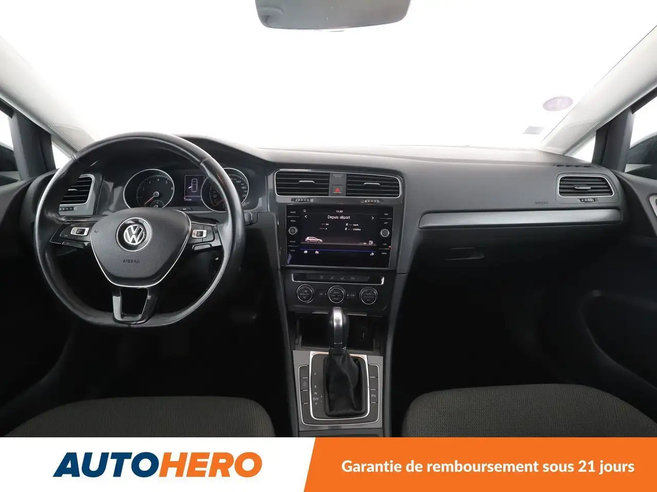 Volkswagen Golf Standard Model — photo 12