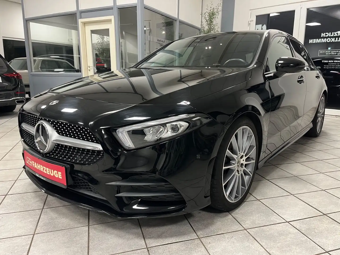 Mercedes-Benz A 220 AMG Line / LED / Kamera / HU & Insp.NEU / Zwart - 2