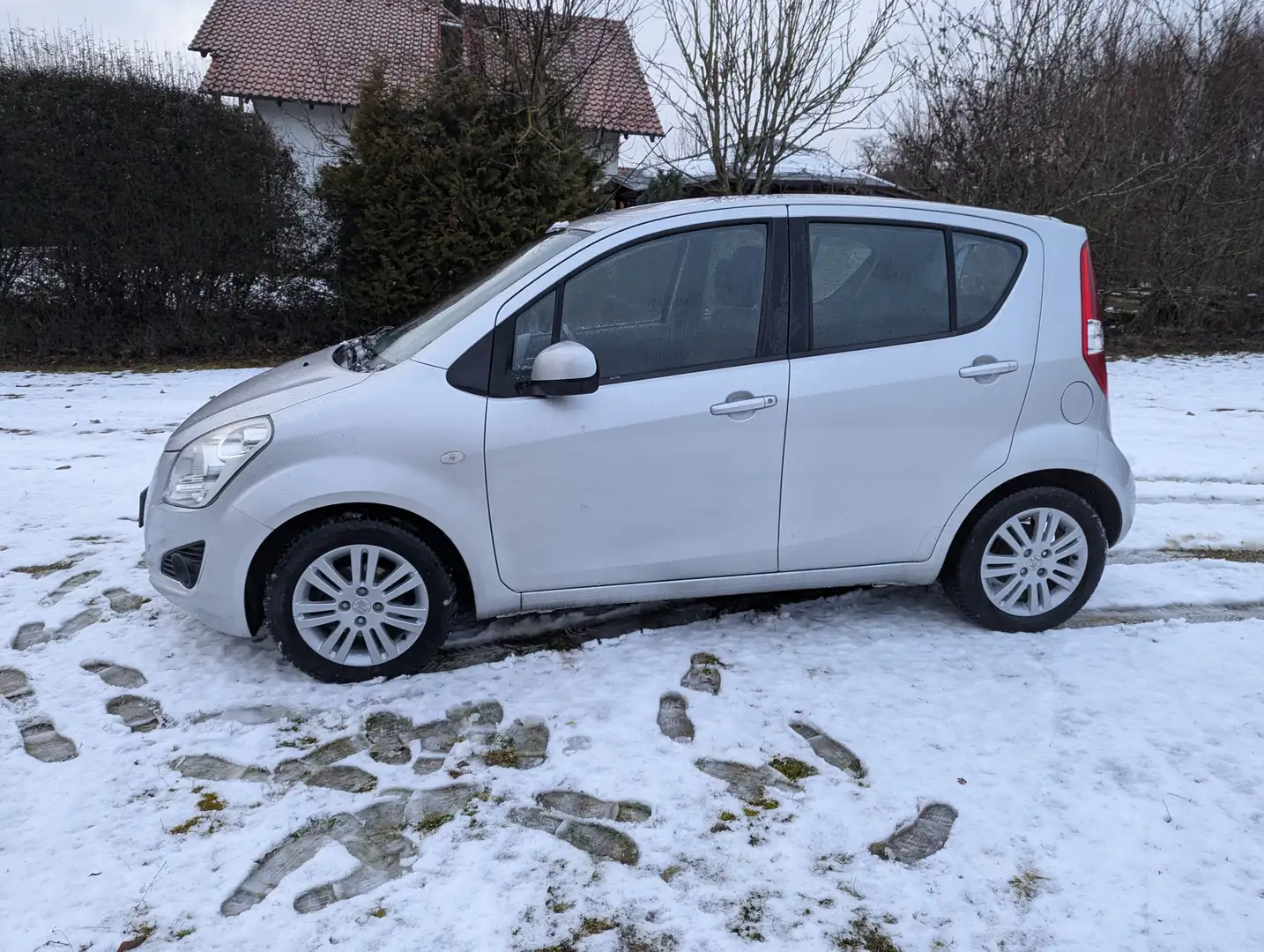 Suzuki Splash Splash 1.2 Club. TÜV+Inspektion neu Silber - 1