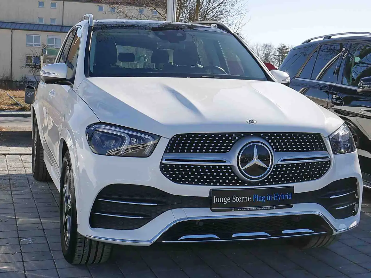 Mercedes-Benz GLE 350 de 4MATIC AMG+AHK+PANO+DISTRONIC+360°+++ Weiß - 2