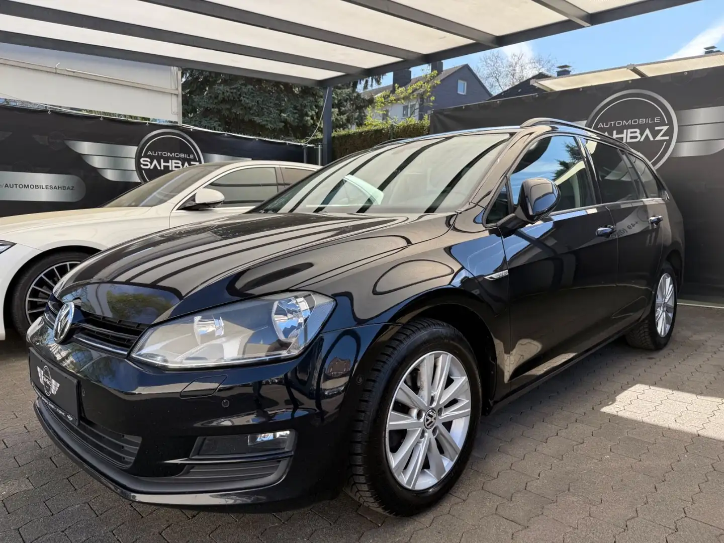Volkswagen Golf VII Variant Cup BMT*2.HAND*NAVI*SHZ*EU6 Schwarz - 1
