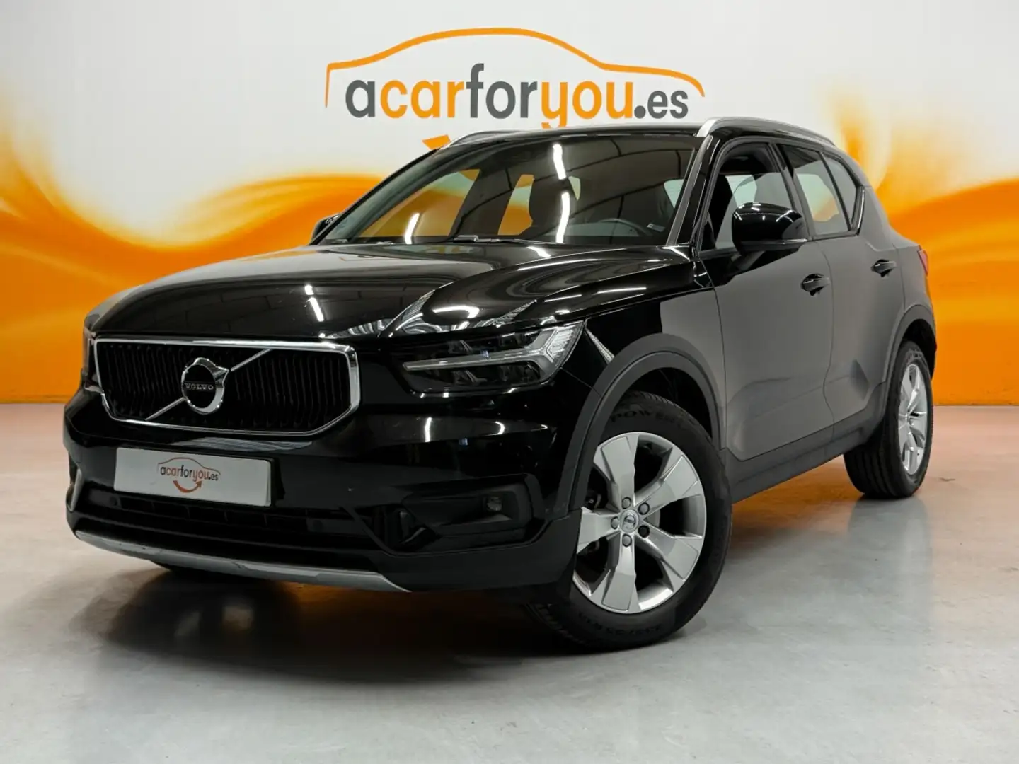 Volvo XC40 D3 Momentum Negro - 1
