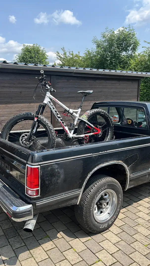 Chevrolet S-10 Pick up Czarny - 2