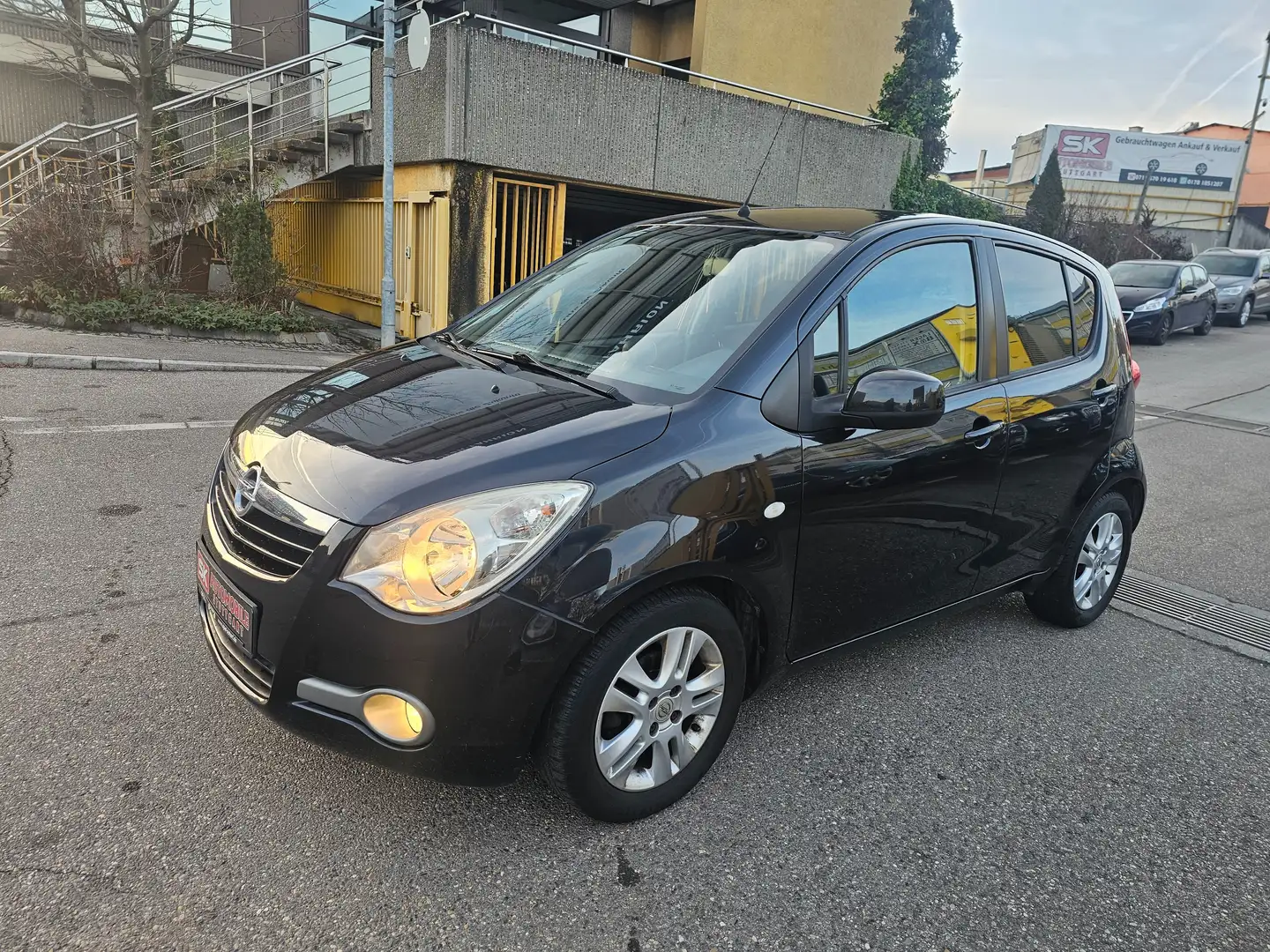 Opel Agila Edition Schwarz - 1