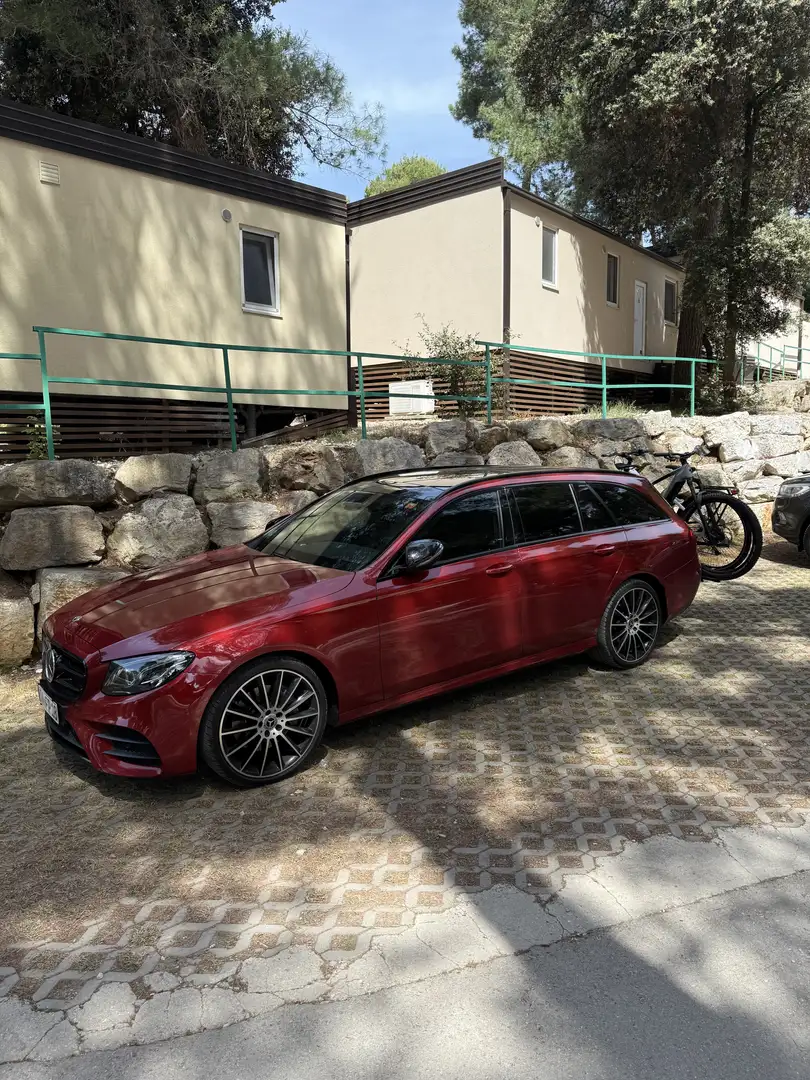 Mercedes-Benz E 300 E 300 d (213.208) Roşu - 2