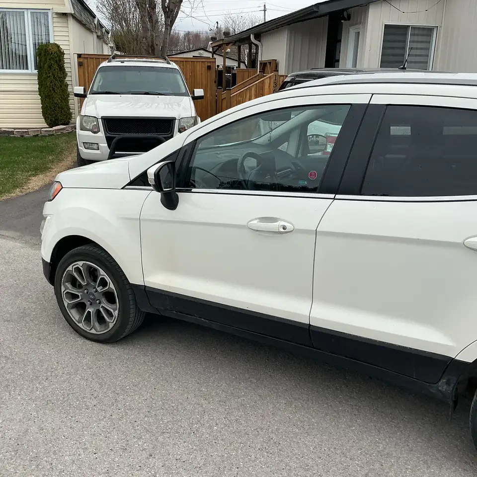 Ford EcoSport снимка Ford EcoSport