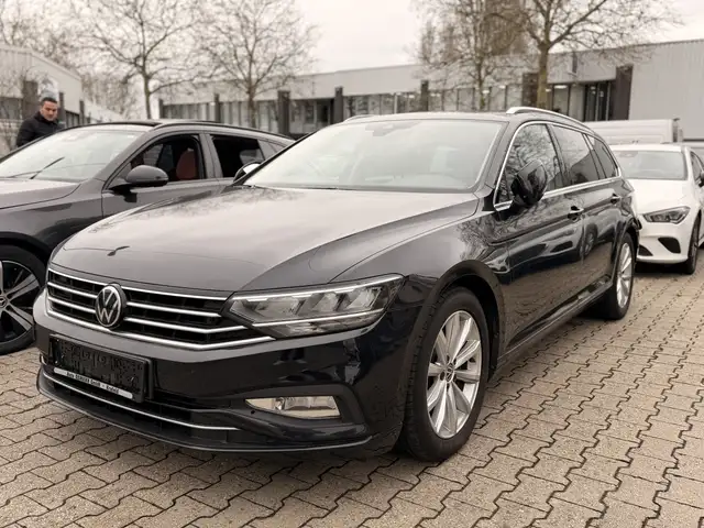 Volkswagen Passat Variant 2.0 TDI SCR Business   Massage