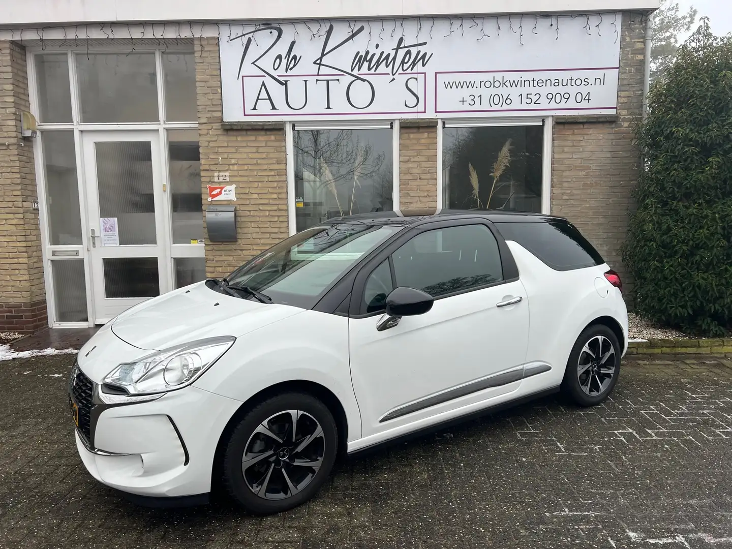 DS Automobiles DS 3 1.2 PureTech Business Navigatie Wit - 2