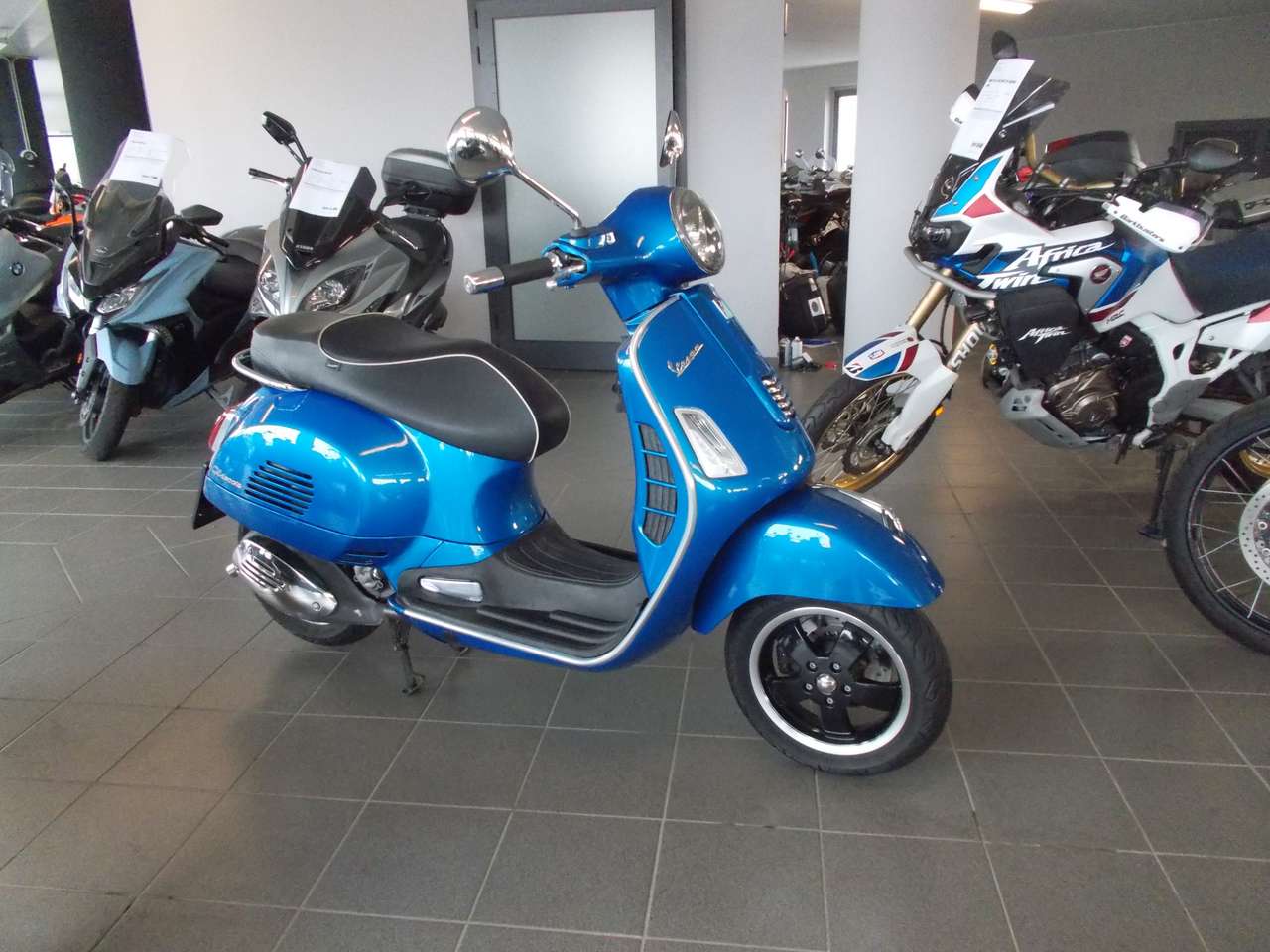 Vespa GTS Super 300