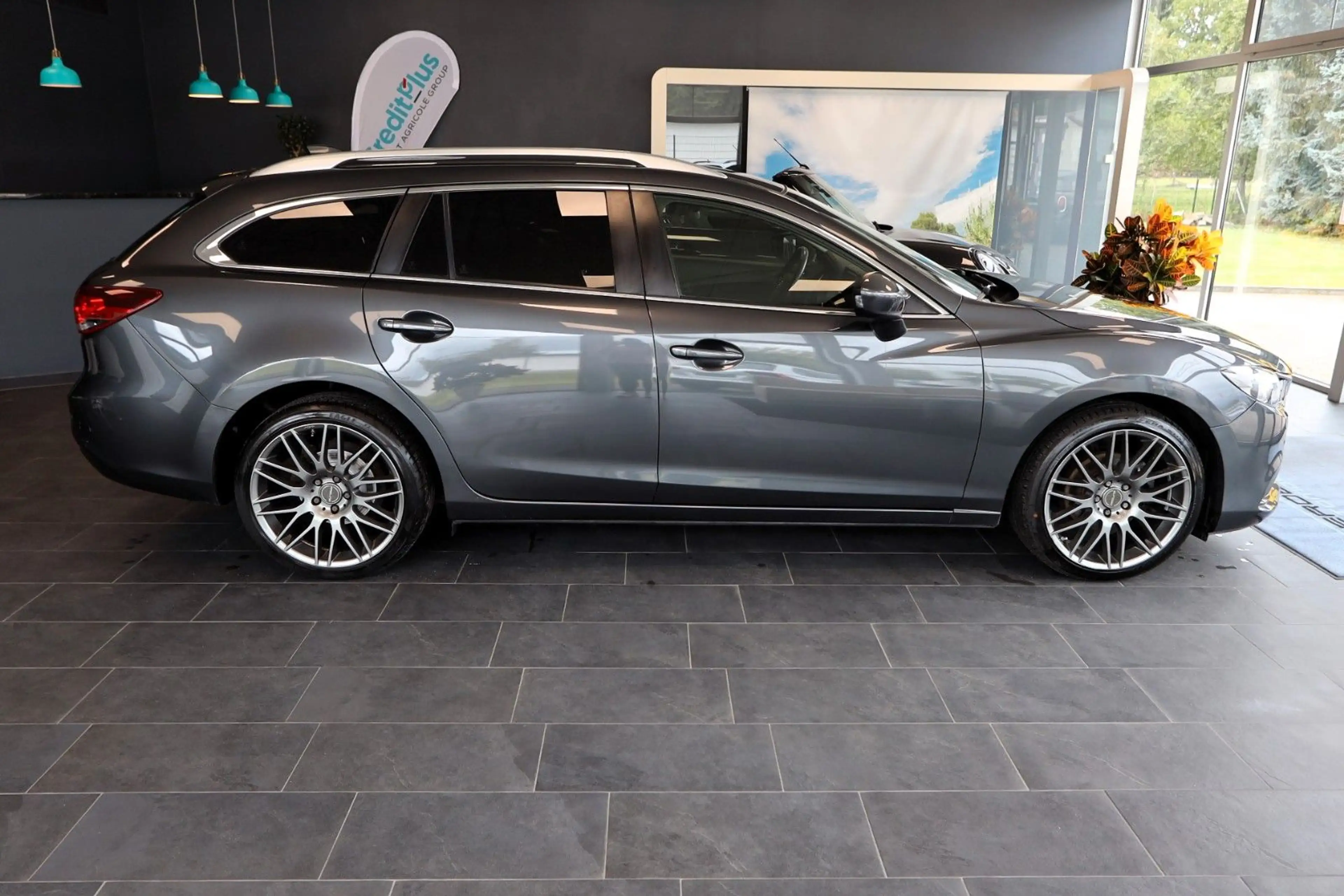 Mazda 6 Kombi Center-Line Bi-Xenon PDC SHZ Tempo Navi — photo 4