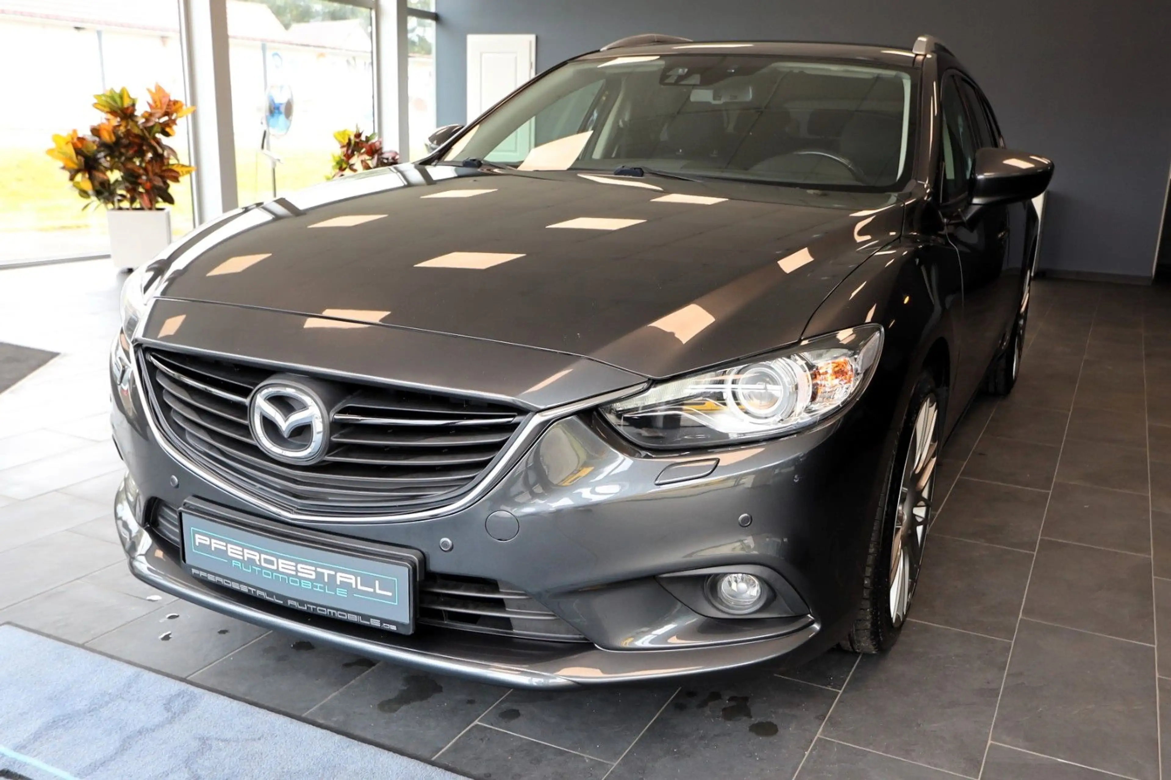 Mazda 6 Kombi Center-Line Bi-Xenon PDC SHZ Tempo Navi — photo 3