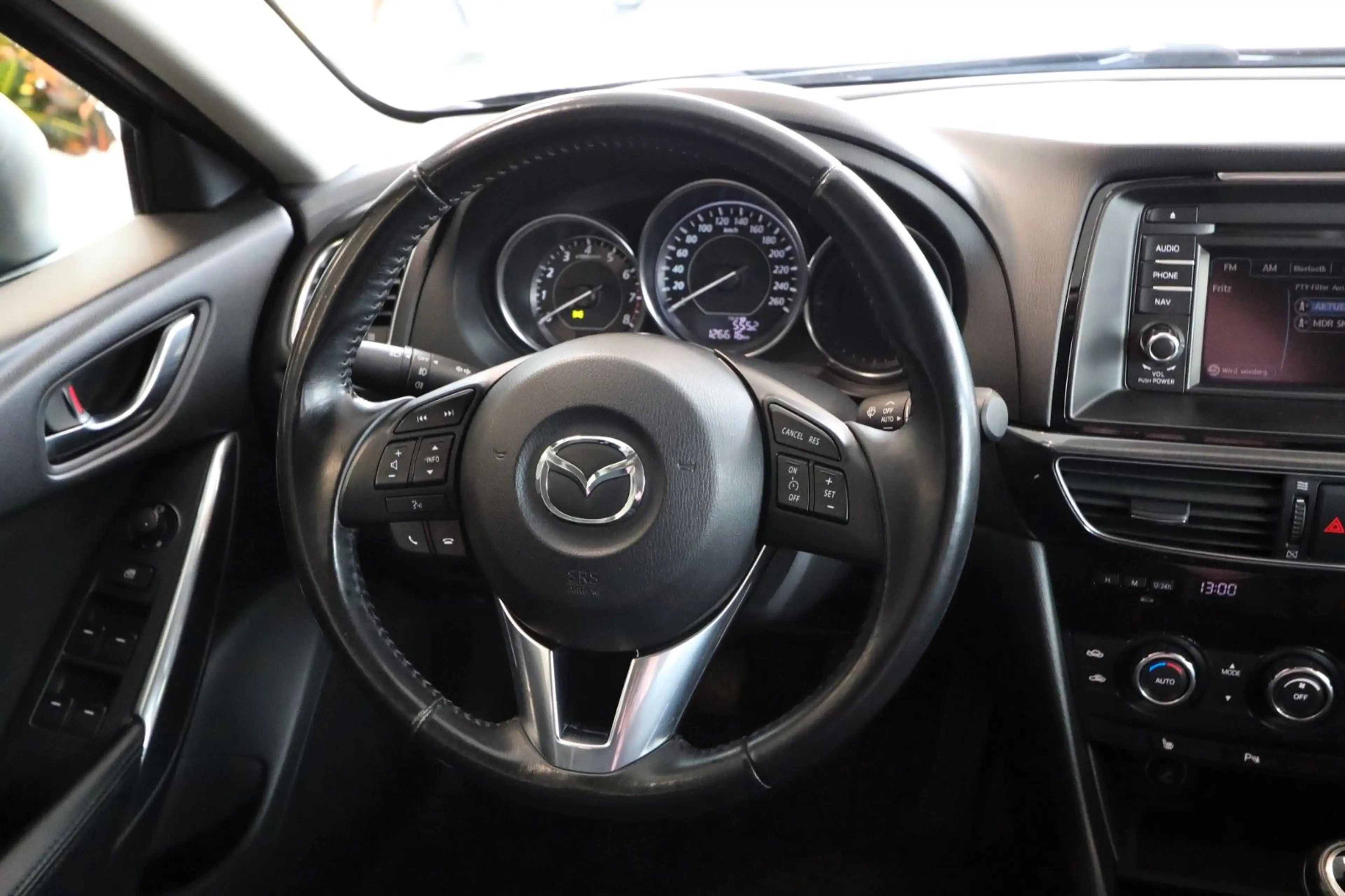 Mazda 6 Kombi Center-Line Bi-Xenon PDC SHZ Tempo Navi — photo 15
