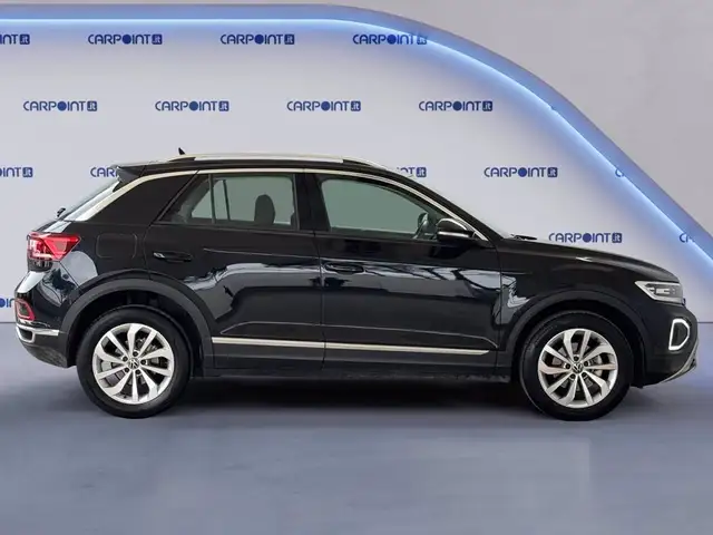 Volkswagen T-Roc view 7