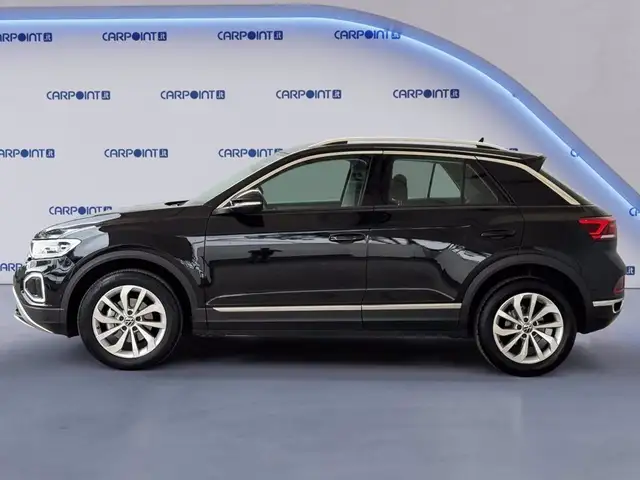 Volkswagen T-Roc view 5