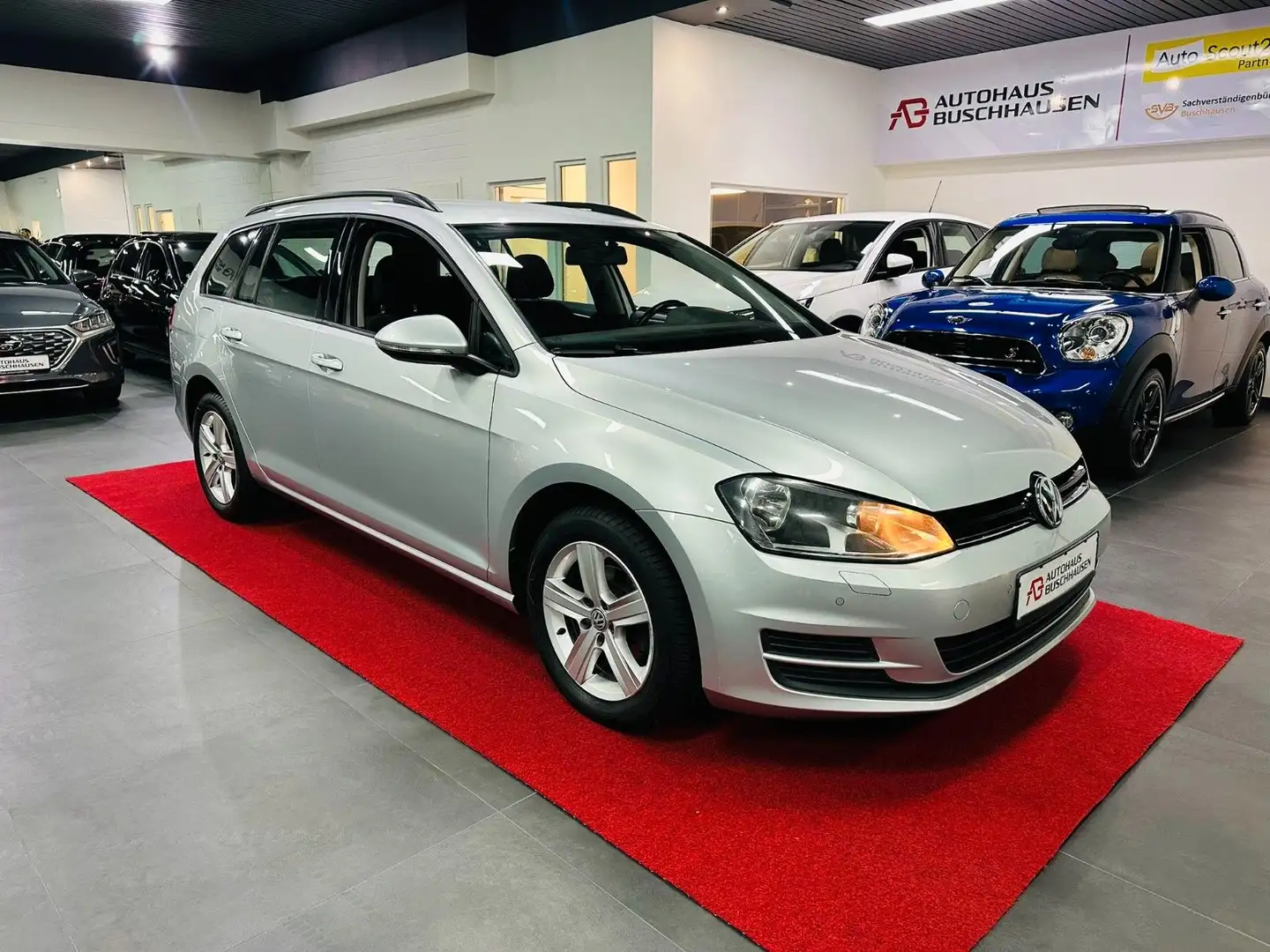 Volkswagen Golf VII Variant Comfortline*TÜV+InspNEU*2Hd*NAV Silber - 1